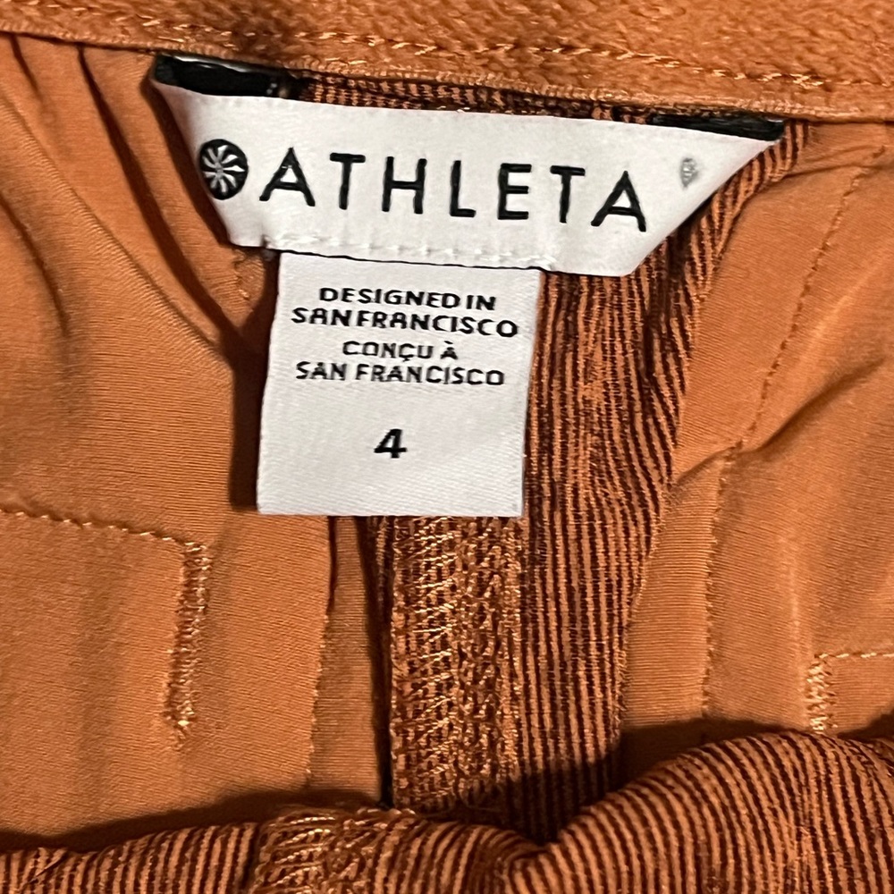 ATHLETA Rust-brown Pull On Zipped Pockets Stretchy Waist Eco Shorts
Size 4 - Picture 5 of 8
